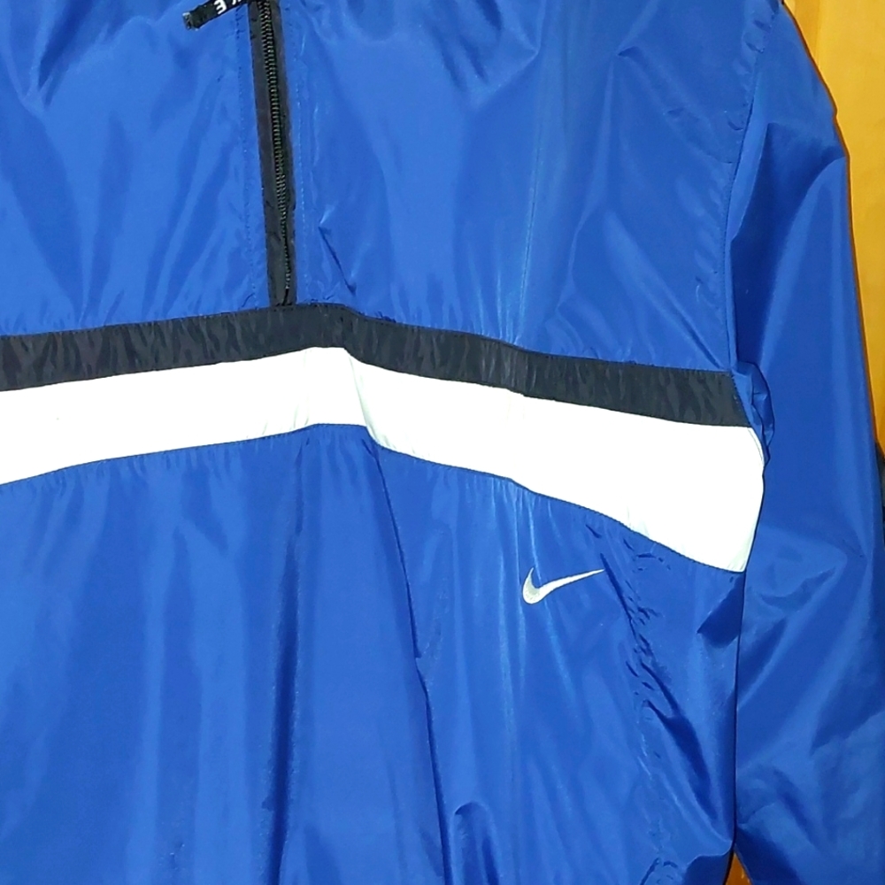 Nike Jacket - Picture 3 of 5